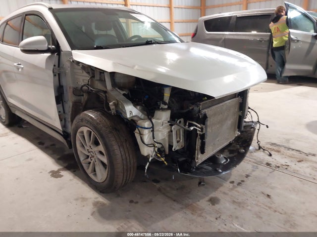 Продаж на аукціоні авто 2017 Hyundai Tucson Se Plus, vin: KM8J33A48HU527833, номер лоту: 46147556