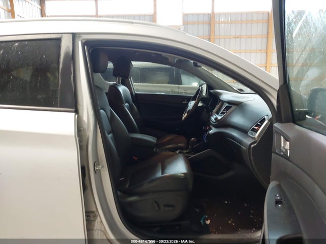Продаж на аукціоні авто 2017 Hyundai Tucson Se Plus, vin: KM8J33A48HU527833, номер лоту: 46147556