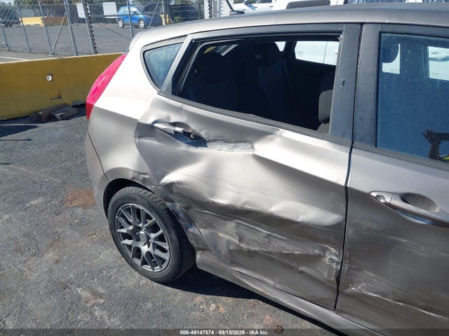 2014 Hyundai Accent Gs მანქანა იყიდება აუქციონზე, vin: KMHCT5AE8EU155676, აუქციონის ნომერი: 46147574