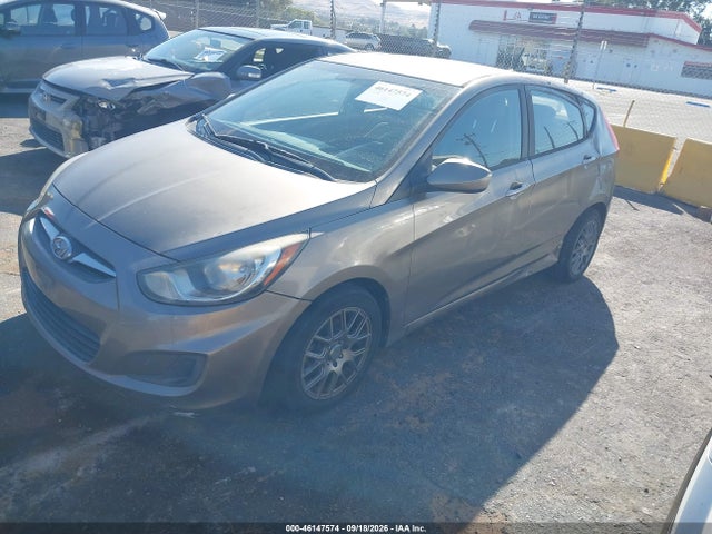 2014 Hyundai Accent Gs მანქანა იყიდება აუქციონზე, vin: KMHCT5AE8EU155676, აუქციონის ნომერი: 46147574