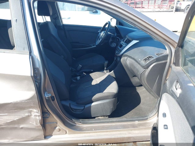 2014 Hyundai Accent Gs მანქანა იყიდება აუქციონზე, vin: KMHCT5AE8EU155676, აუქციონის ნომერი: 46147574