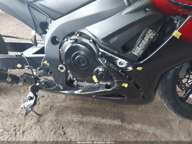 Suzuki GSX-R750 2014 JS1GR7MA5E2100293 Image 8