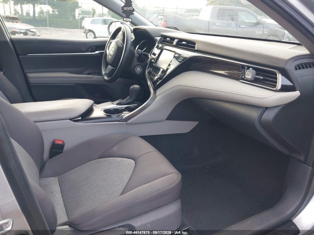 Toyota CAMRY LE 2019 4T1B11HK7KU723157 Image 5