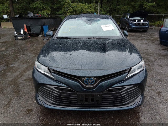 46147675 :رقم المزاد ، 4T1C31AK4LU546335 vin ، 2020 Toyota Camry Le Hybrid مزاد بيع