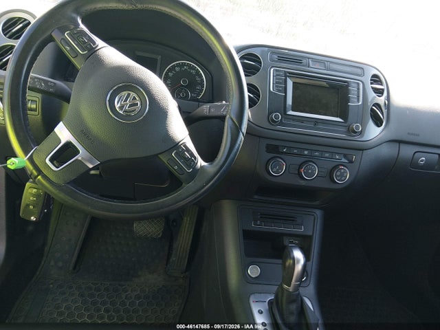 2016 Volkswagen Tiguan S მანქანა იყიდება აუქციონზე, vin: WVGBV7AX8GW606793, აუქციონის ნომერი: 46147685