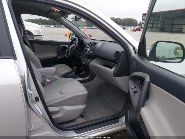 2010 Toyota Rav4 მანქანა იყიდება აუქციონზე, vin: JTMBF4DV2AD034567, აუქციონის ნომერი: 46147750