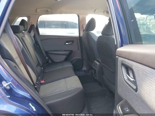 5N1BT3BA3PC829379 Nissan Rogue Sv Fwd