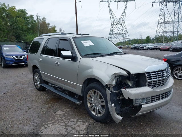 46147788 :رقم المزاد ، 5LMFU28527LJ02279 vin ، 2007 Lincoln Navigator Ultimate مزاد بيع