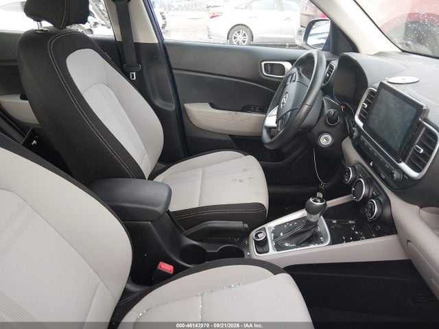 2020 Hyundai Venue Sel მანქანა იყიდება აუქციონზე, vin: KMHRC8A30LU031036, აუქციონის ნომერი: 46147970