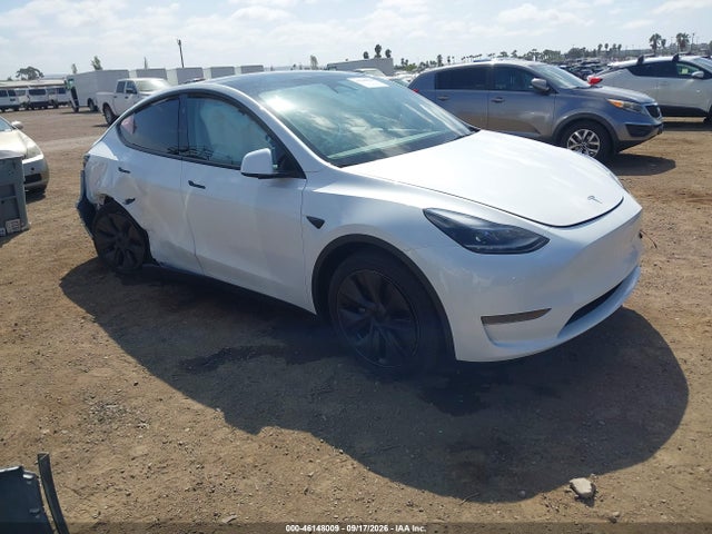 Продаж на аукціоні авто 2024 Tesla Model Y Long Range Single Motor Rear-wheel Drive/rwd, vin: 7SAYGDED1RF168894, номер лоту: 46148009
