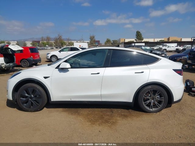 Продаж на аукціоні авто 2024 Tesla Model Y Long Range Single Motor Rear-wheel Drive/rwd, vin: 7SAYGDED1RF168894, номер лоту: 46148009