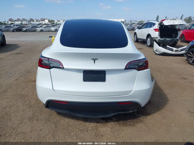 Продаж на аукціоні авто 2024 Tesla Model Y Long Range Single Motor Rear-wheel Drive/rwd, vin: 7SAYGDED1RF168894, номер лоту: 46148009