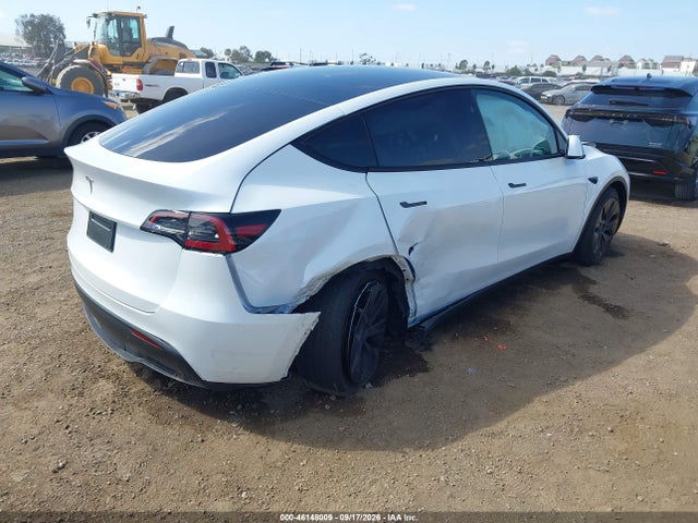 Продаж на аукціоні авто 2024 Tesla Model Y Long Range Single Motor Rear-wheel Drive/rwd, vin: 7SAYGDED1RF168894, номер лоту: 46148009