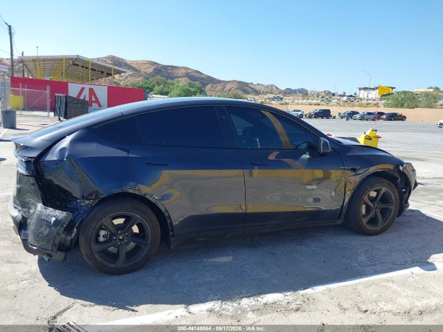 2026 Tesla Model Y Premium Rear-wheel Drive/rear-wheel Drive მანქანა იყიდება აუქციონზე, vin: 7SAYGDED7TF525762, აუქციონის ნომერი: 46148064