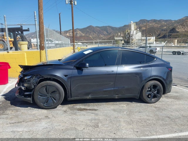 2026 Tesla Model Y Premium Rear-wheel Drive/rear-wheel Drive მანქანა იყიდება აუქციონზე, vin: 7SAYGDED7TF525762, აუქციონის ნომერი: 46148064