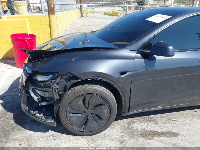 2026 Tesla Model Y Premium Rear-wheel Drive/rear-wheel Drive მანქანა იყიდება აუქციონზე, vin: 7SAYGDED7TF525762, აუქციონის ნომერი: 46148064