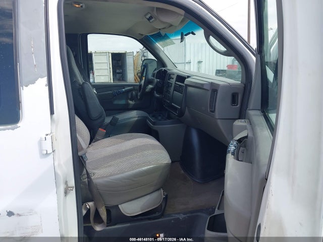46148101 :رقم المزاد ، 1GJHG35U161267770 vin ، 2006 Gmc Savana Ls مزاد بيع