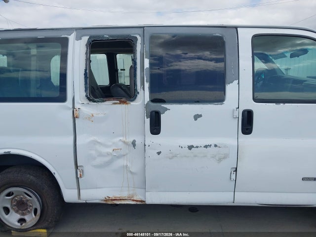 46148101 :رقم المزاد ، 1GJHG35U161267770 vin ، 2006 Gmc Savana Ls مزاد بيع