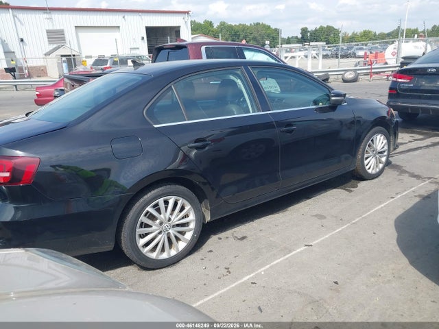 2016 Volkswagen Jetta 1.8t Sel მანქანა იყიდება აუქციონზე, vin: 3VWL07AJ2GM213324, აუქციონის ნომერი: 46148249