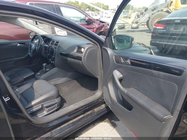 2016 Volkswagen Jetta 1.8t Sel მანქანა იყიდება აუქციონზე, vin: 3VWL07AJ2GM213324, აუქციონის ნომერი: 46148249
