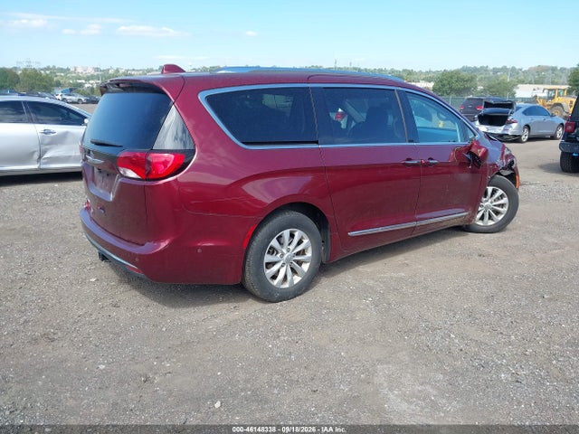 Продаж на аукціоні авто 2018 Chrysler Pacifica Touring L, vin: 2C4RC1BG6JR127356, номер лоту: 46148338