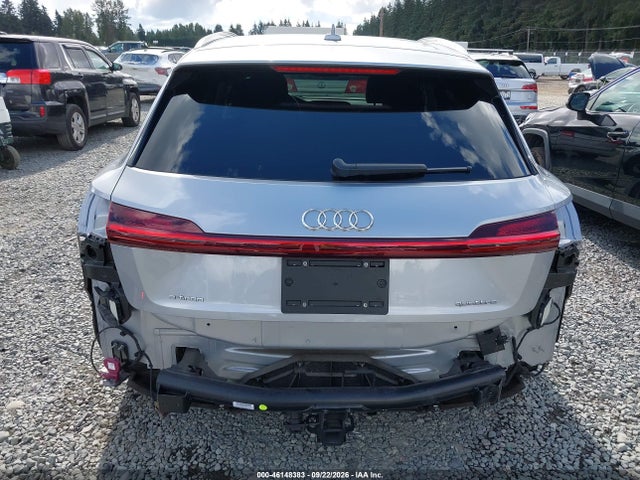 Aukcja sprzedaży 2022 Audi E-tron Premium Plus Quattro, vin: WA1LAAGE4NB025832, numer aukcji: 46148383