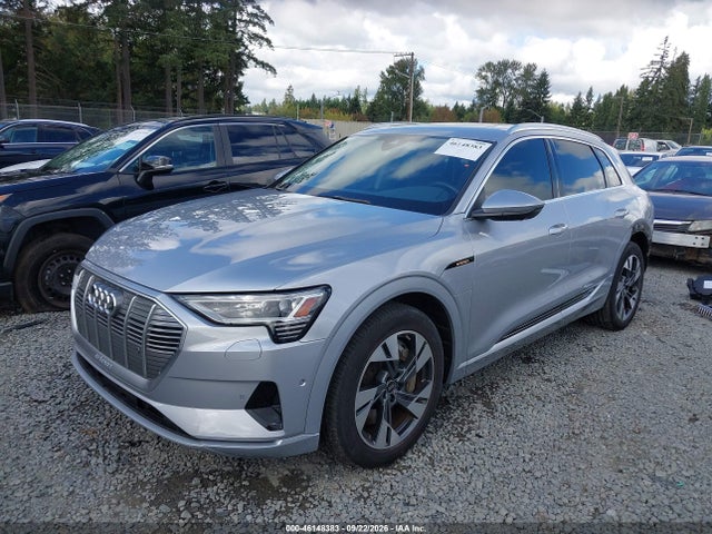 Aukcja sprzedaży 2022 Audi E-tron Premium Plus Quattro, vin: WA1LAAGE4NB025832, numer aukcji: 46148383