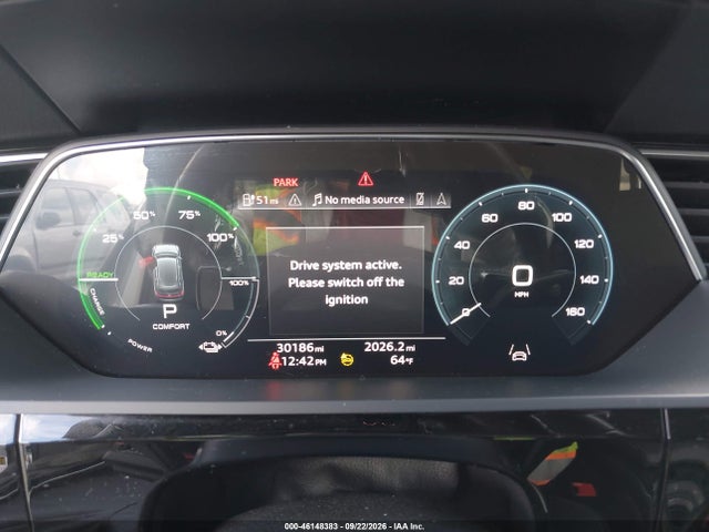 Aukcja sprzedaży 2022 Audi E-tron Premium Plus Quattro, vin: WA1LAAGE4NB025832, numer aukcji: 46148383