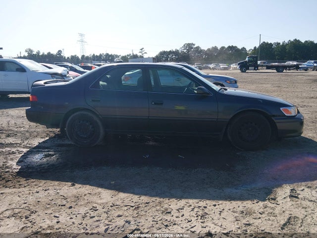 46148404 :رقم المزاد ، 4T1BF22K6YU942071 vin ، 2000 Toyota Camry Le V6 مزاد بيع