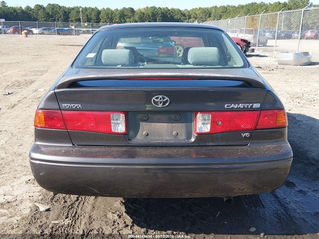 46148404 :رقم المزاد ، 4T1BF22K6YU942071 vin ، 2000 Toyota Camry Le V6 مزاد بيع