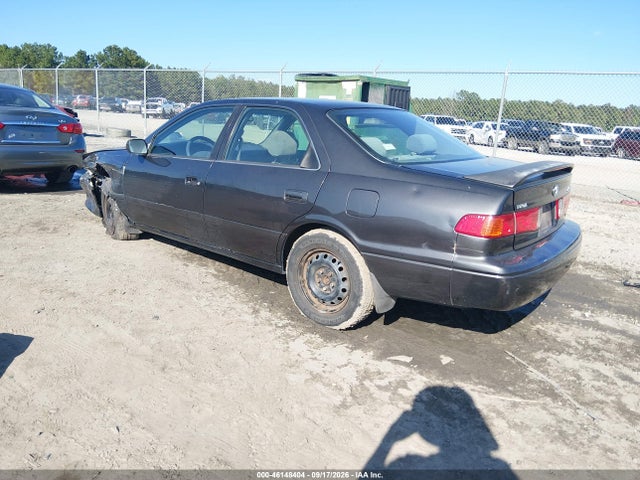 46148404 :رقم المزاد ، 4T1BF22K6YU942071 vin ، 2000 Toyota Camry Le V6 مزاد بيع