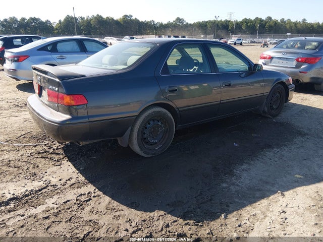 46148404 :رقم المزاد ، 4T1BF22K6YU942071 vin ، 2000 Toyota Camry Le V6 مزاد بيع