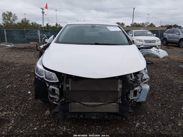 46148505 :رقم المزاد ، 1G1BC5SM2H7113893 vin ، 2017 Chevrolet Cruze Ls Auto مزاد بيع