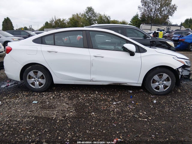46148505 :رقم المزاد ، 1G1BC5SM2H7113893 vin ، 2017 Chevrolet Cruze Ls Auto مزاد بيع