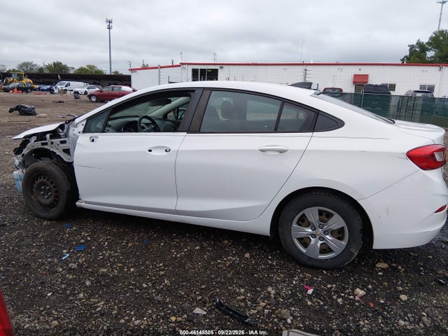 46148505 :رقم المزاد ، 1G1BC5SM2H7113893 vin ، 2017 Chevrolet Cruze Ls Auto مزاد بيع
