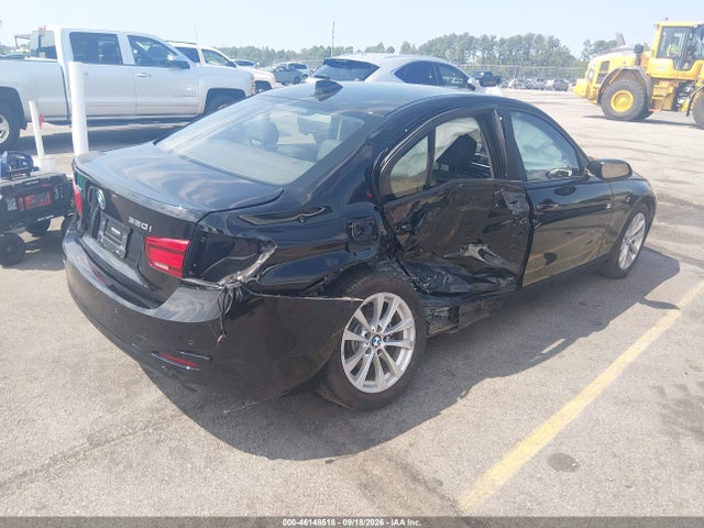 2018 Bmw 320i Xdrive მანქანა იყიდება აუქციონზე, vin: WBA8E5G52JNV02237, აუქციონის ნომერი: 46148518