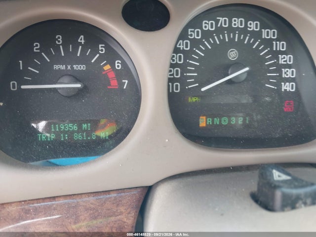 46148529 :رقم المزاد ، 1G4HR54K2YU303430 vin ، 2000 Buick Lesabre Limited مزاد بيع