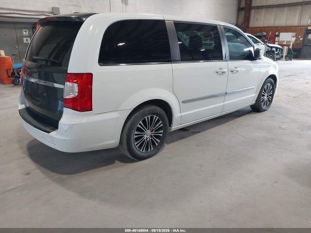 Продажа на аукционе авто 2014 Chrysler Town & Country S, vin: 2C4RC1HG1ER332550, номер лота: 46148554