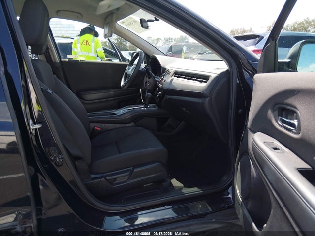 3CZRU5H30KG714677 Honda HR-V LX