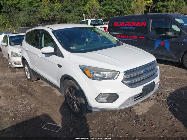 46148620 :رقم المزاد ، 1FMCU0GD3HUE39011 vin ، 2017 Ford Escape Se مزاد بيع
