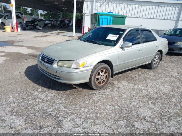 46148922 :رقم المزاد ، 4T1BG22K51U118405 vin ، 2001 Toyota Camry Ce مزاد بيع