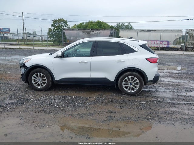 2020 Ford Escape Se მანქანა იყიდება აუქციონზე, vin: 1FMCU9G63LUB46997, აუქციონის ნომერი: 46148935