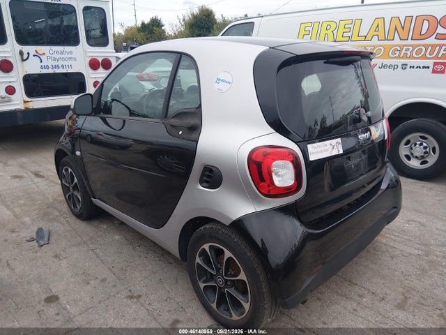 2016 Smart Fortwo Passion მანქანა იყიდება აუქციონზე, vin: WMEFJ5DAXGK070743, აუქციონის ნომერი: 46148959