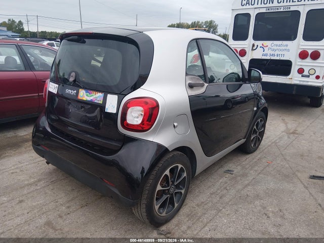 2016 Smart Fortwo Passion მანქანა იყიდება აუქციონზე, vin: WMEFJ5DAXGK070743, აუქციონის ნომერი: 46148959