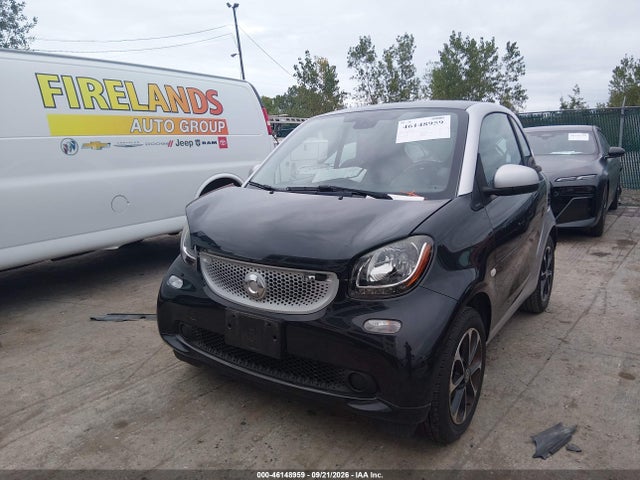 2016 Smart Fortwo Passion მანქანა იყიდება აუქციონზე, vin: WMEFJ5DAXGK070743, აუქციონის ნომერი: 46148959