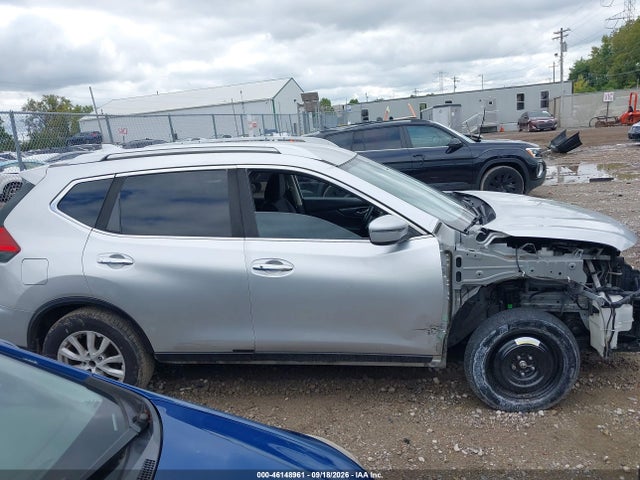 2017 Nissan Rogue Sv მანქანა იყიდება აუქციონზე, vin: JN8AT2MT7HW382701, აუქციონის ნომერი: 46148961