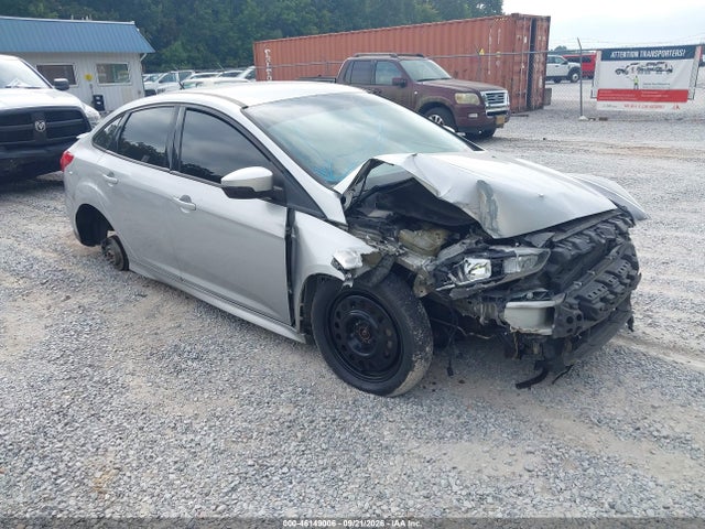 2015 Ford Focus Se მანქანა იყიდება აუქციონზე, vin: 1FADP3F28FL218529, აუქციონის ნომერი: 46149006