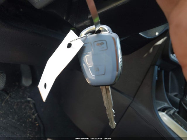 46149040 :رقم المزاد ، 2T1BURHE8FC302443 vin ، 2015 Toyota Corolla S Plus مزاد بيع