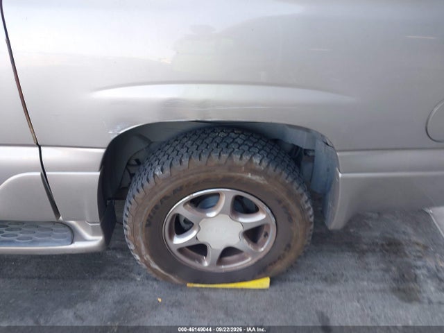 Aukcja sprzedaży 2002 Gmc Yukon Xl 1500 Denali, vin: 1GKFK66U52J261935, numer aukcji: 46149044