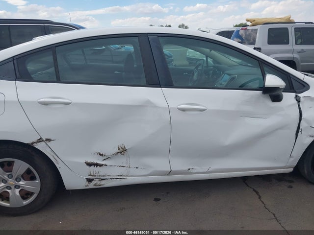 46149051 :رقم المزاد ، 1G1BC5SM4H7112258 vin ، 2017 Chevrolet Cruze Ls Auto مزاد بيع